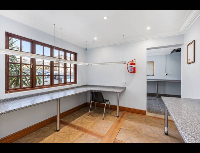 4 BEDROOM HOUSE FOR SALE IN DOUGLASDALE